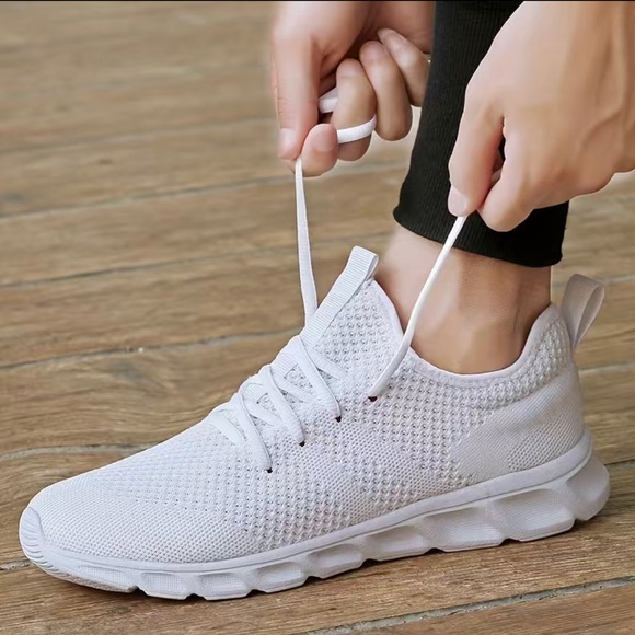 Men's Breathable Lightweight Running Shoes Outdoor Athletic Walking White New - Picture 2 of 7